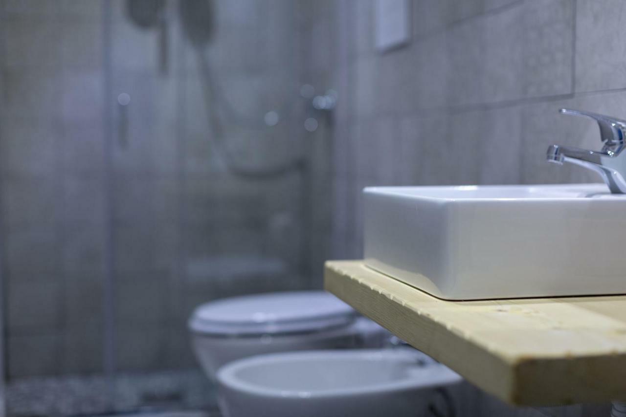 Bell'Ebbuono Suite Наполи Екстериор снимка